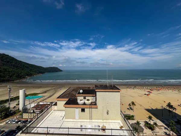 Cobertura Duplex com vista para o mar, disponível para locação no Canto do Forte