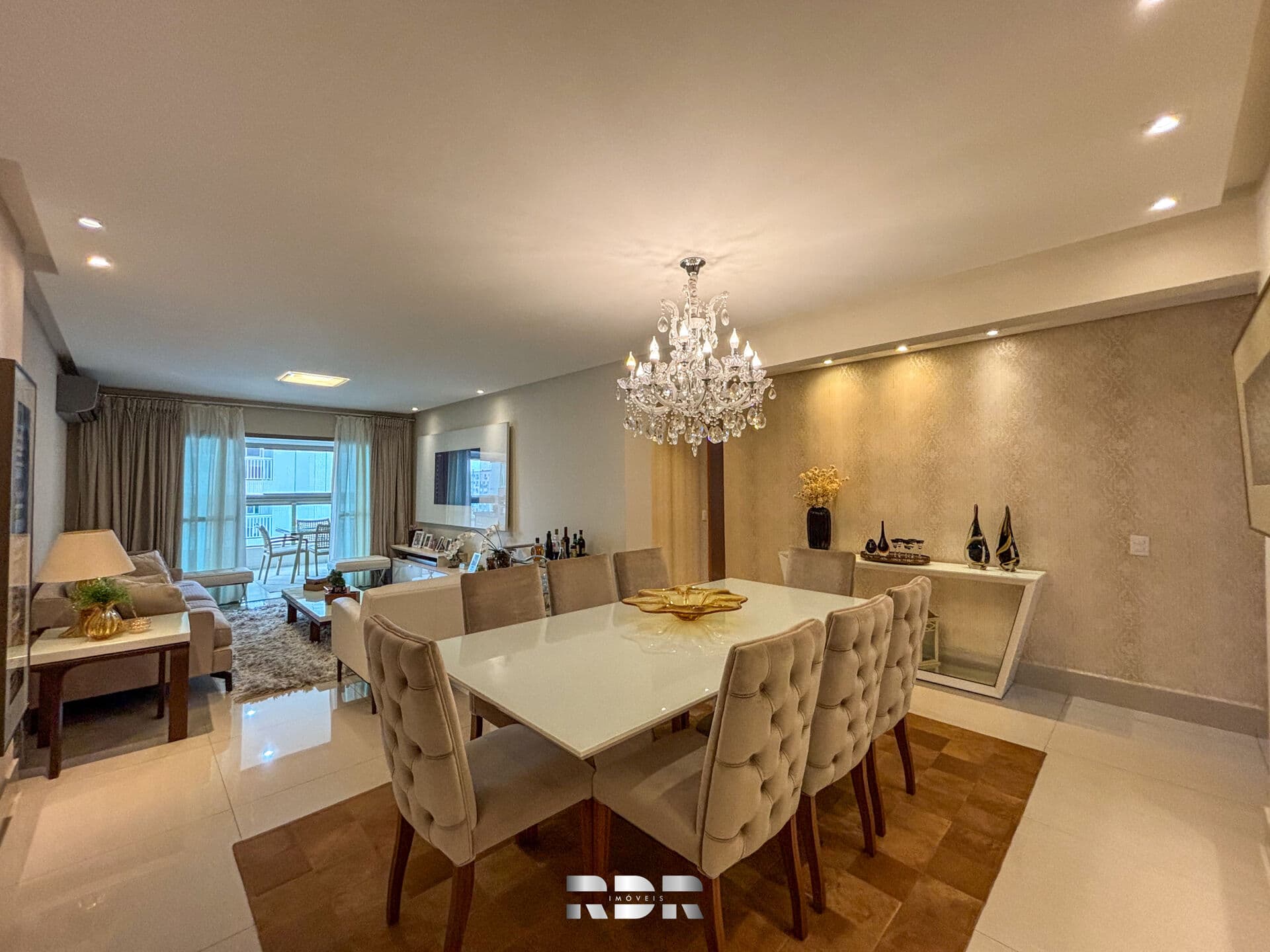Luxuoso apartamento com vista para o mar, 3 suítes e 3 vagas privativas - Forte Di Belvedere