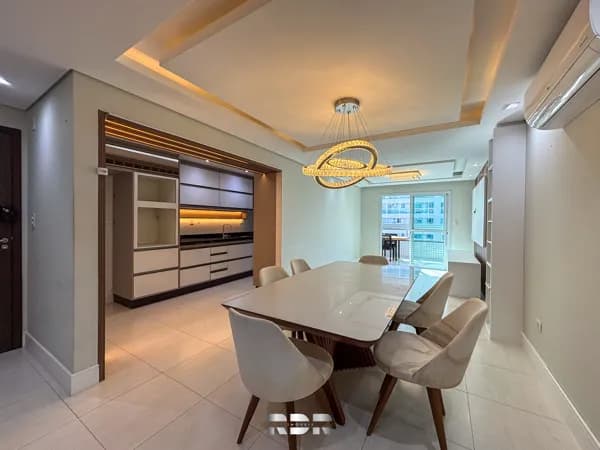Apartamento com 3 dormitórios e vista para o mar, à venda na rua da feirinha do Caiçara