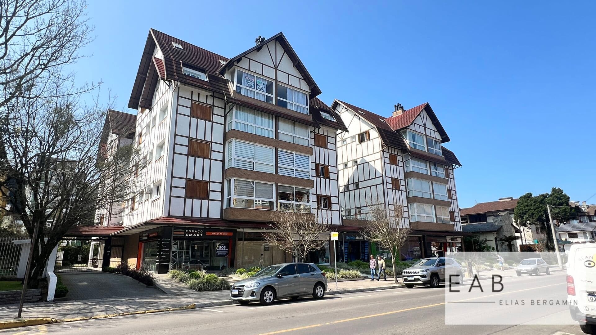 Apartamento amplo de cobertura