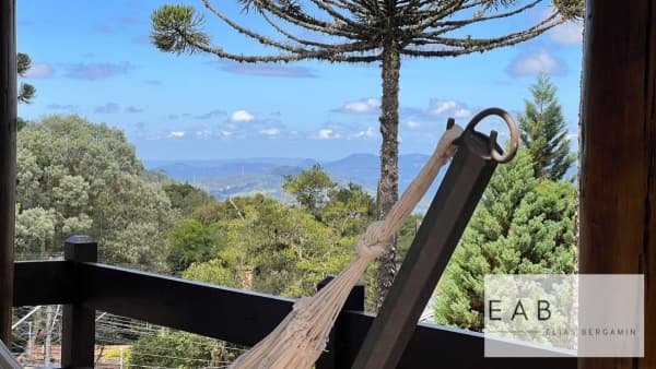 Casa de Condomínio em Canela - Quinta da Serra