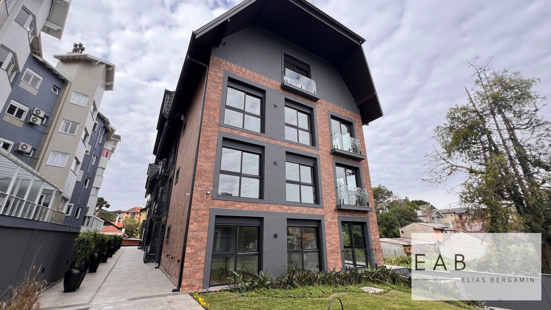 Apartamento novo a estrar.