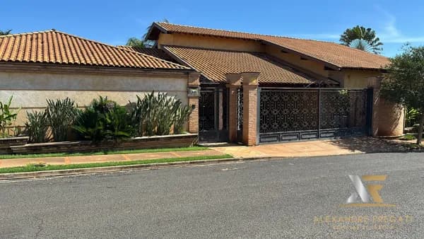 Casa em Monte Azul Paulista - Centro