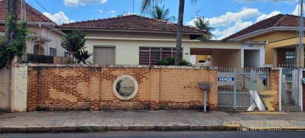 Casa em Bebedouro - Centro