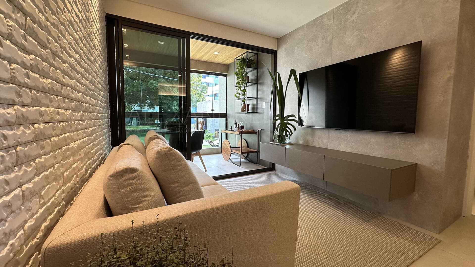 LINK RESIDENCE