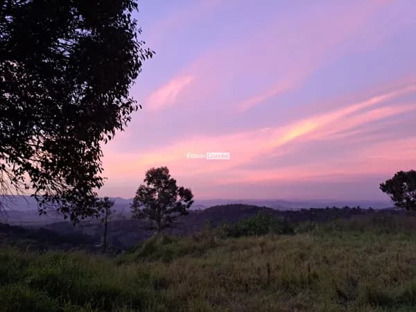 Lindo sítio com vista panorâmica