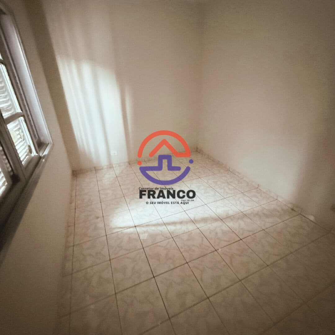 Casa Terrea , 2 dorms. garagem coberta , aceita financiamento e permuta em Suzano , Vila Amorim 04 minutos da estação de trem de Suzano