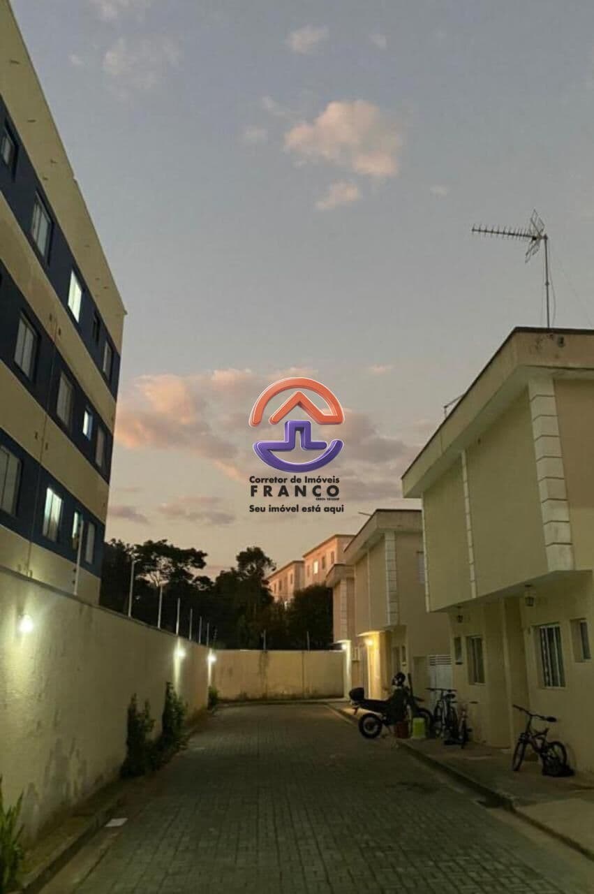 Casa de Condomínio com 2 Quartos e 2 banheiros à Venda, 64 m