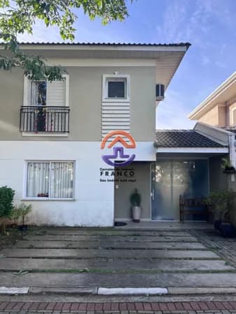 Casa de Condomínio com 3 Quartos 1 suíte , 3 vagas em Suzano aceita financiamento e negociação