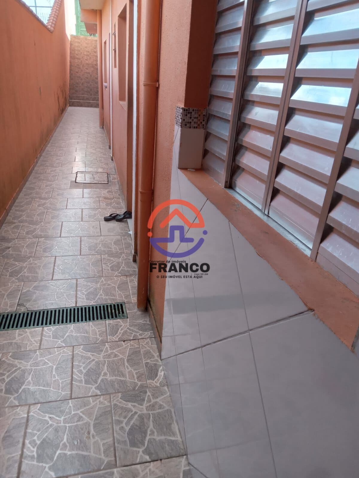 Casa Sobrado 4 dormitórios 1 suíte + Terreno de 125m estuda permuta