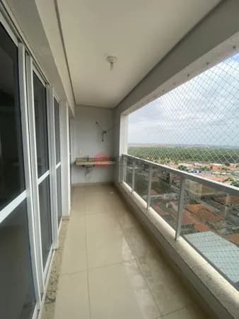 Apartamento com 02 quartos sendo uma suíte com móves planejados