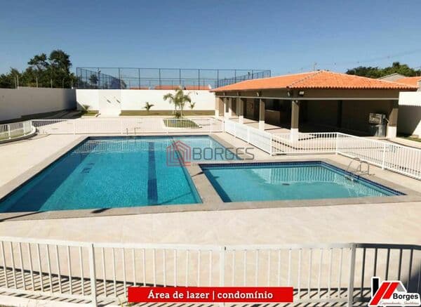 Casa em Condomínio FECHADO COM 2 QUARTOS