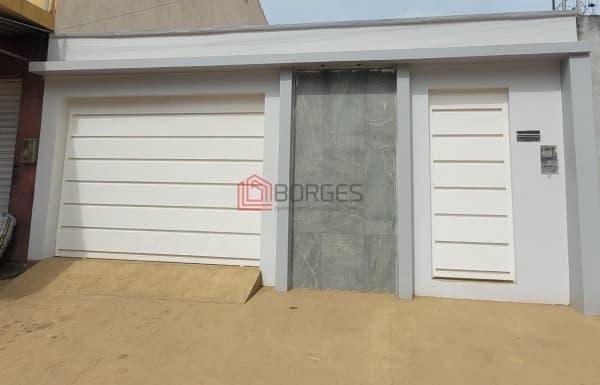 Casa Padrão. Imóvel novo pronto para morar, com boa localização venha realizar o sonho da casa própria!