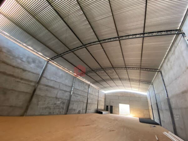 Galpão Comercial / Industrial