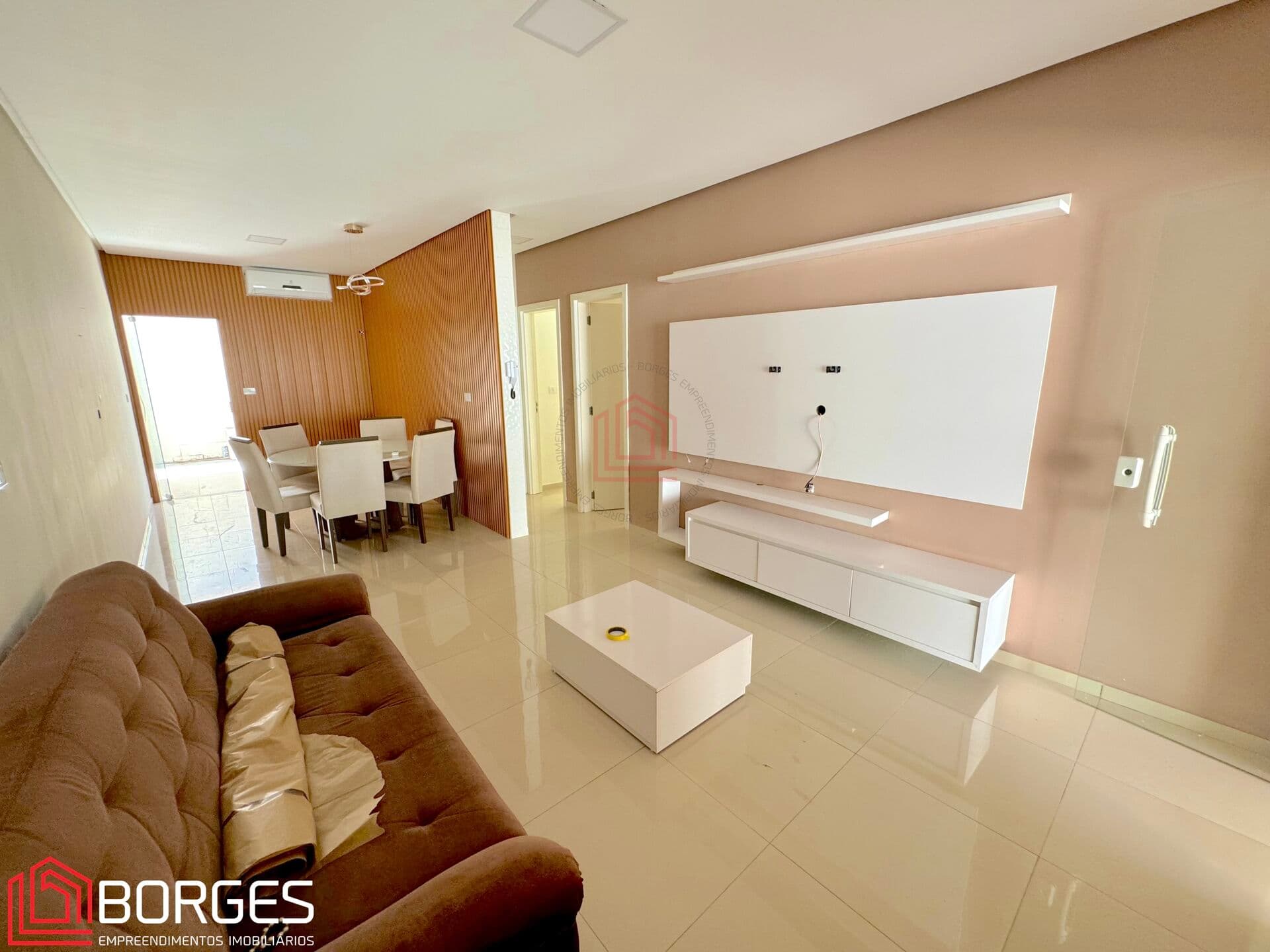 Casa mobiliada com energia solar inclusa no Jardim das Oliveiras