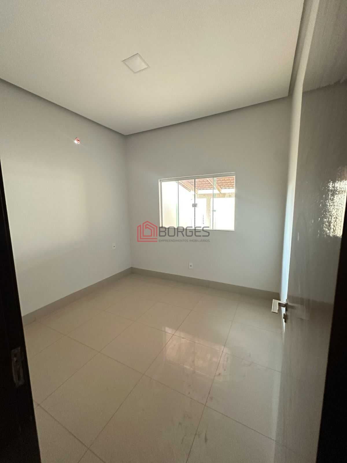 Casa com Excelente Localização.