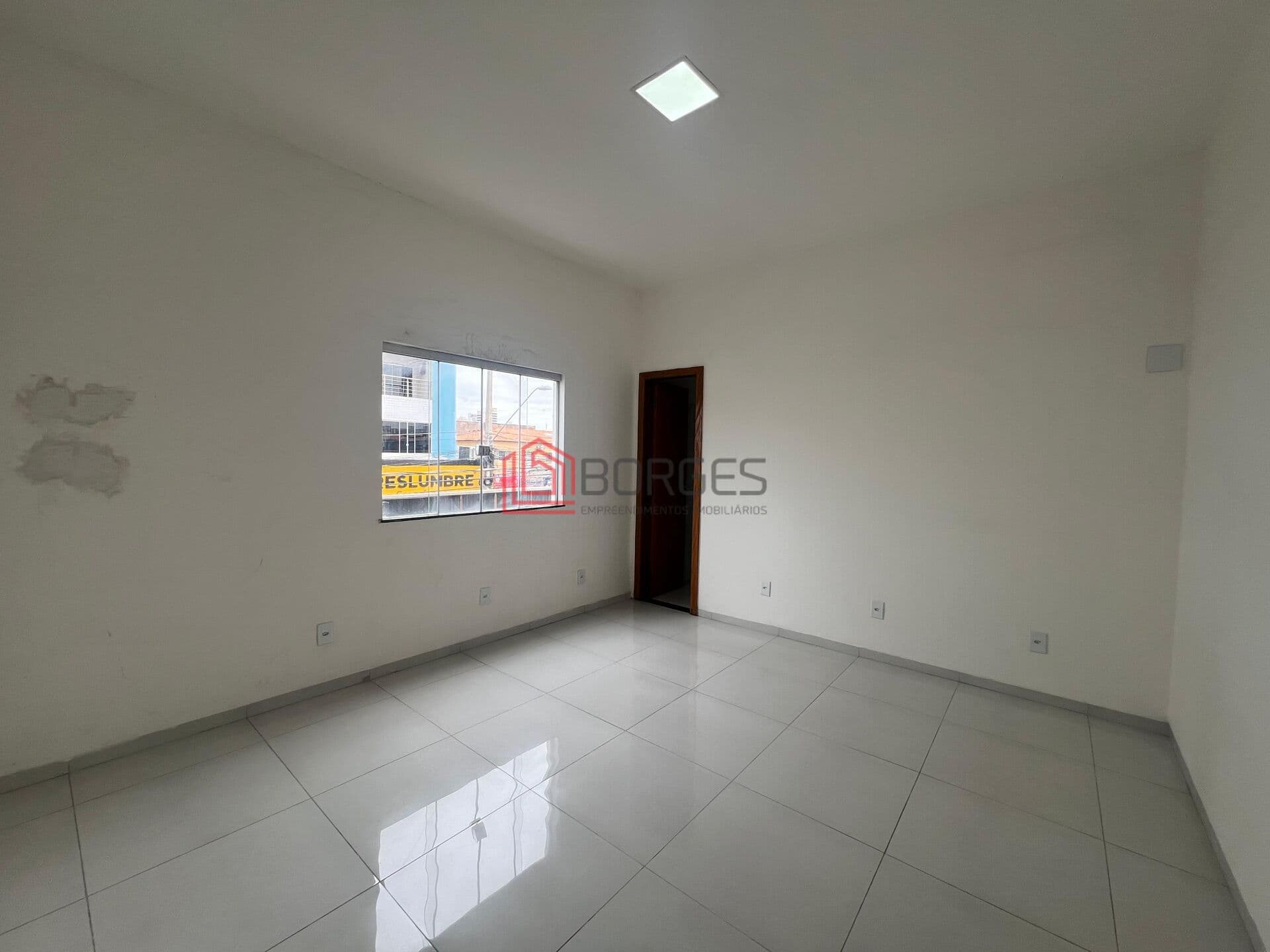Ponto Comercial na Av. Getúlio Vargas (parte superior)