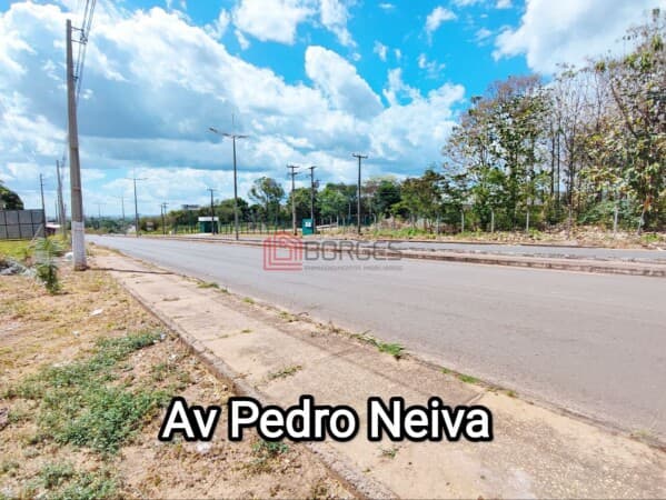 Terreno Lote a 30m da Av. Pedro Neiva