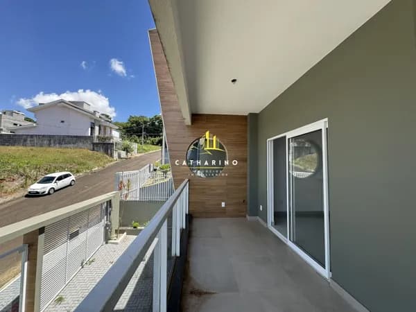 CASA NOVA COM PISCINA