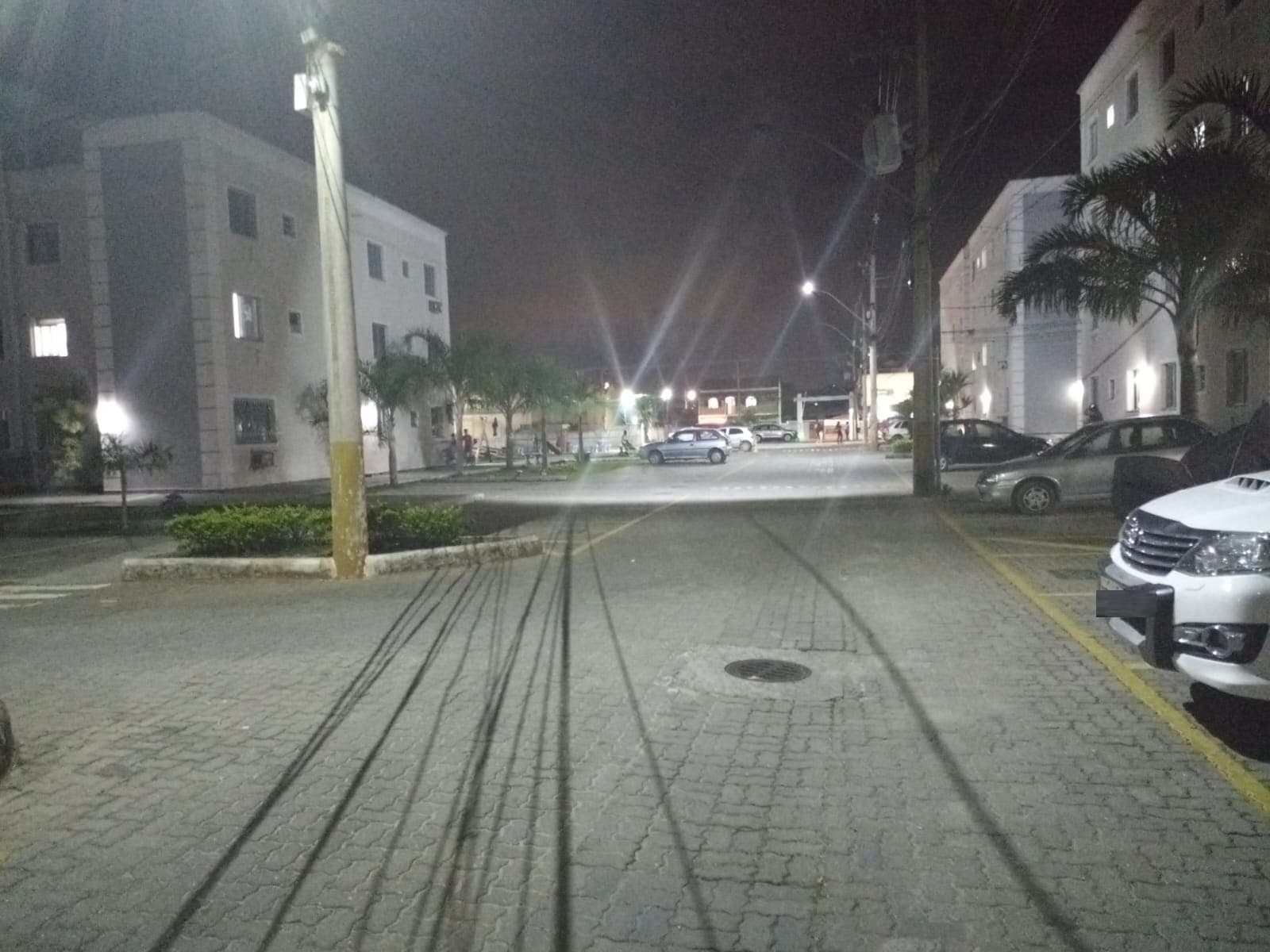 Rio das Ostras (Maré D"Oro) Lindo Apto 2qts c/ vaga todo mobiliado Ac. Financiamento