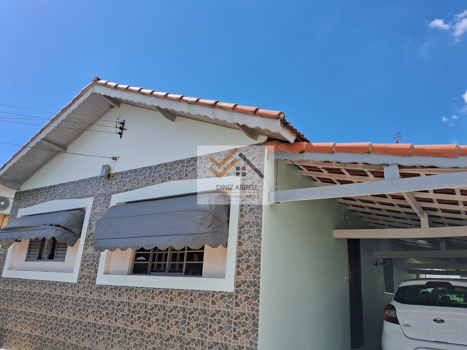 Casa à Venda