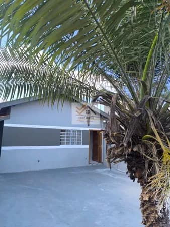 Casa à venda no Galo de Ouro com 2 quartos, quintal e financiamento Minha Casa Minha Vida