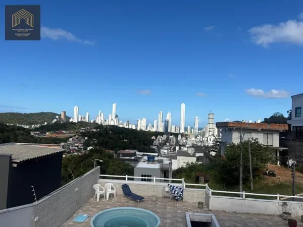 Casa em Balneário Camboriú - Nações