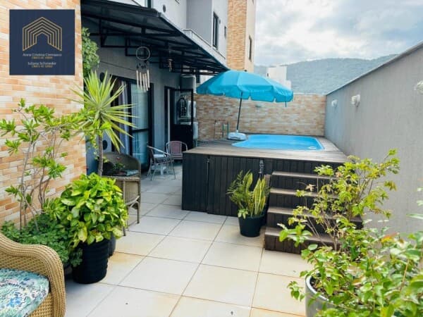 Apartamento Diferenciado com Piscina privativa
