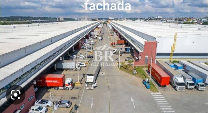 Galpão em condomínio fechado em Guarulhos/SP