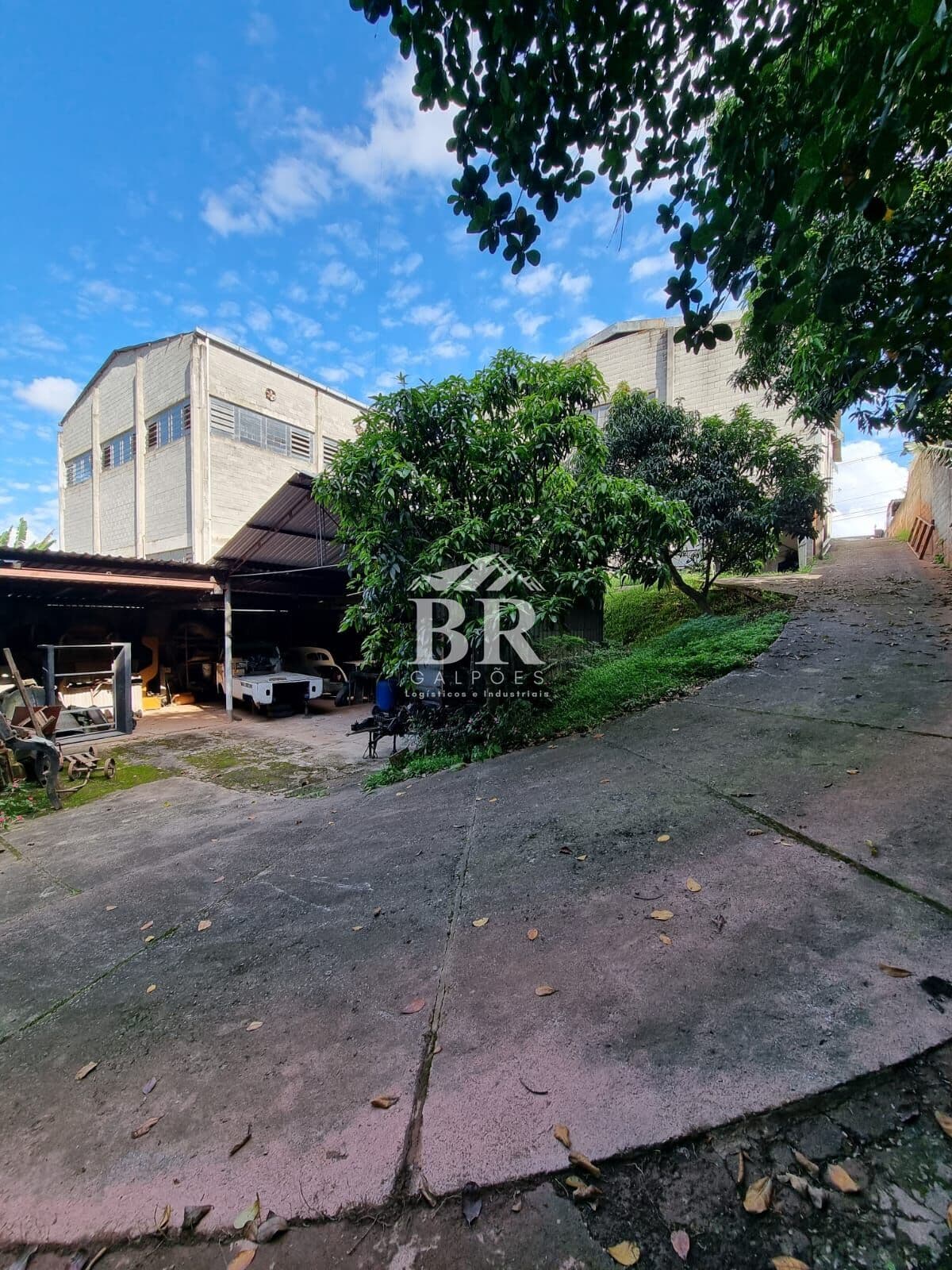Pavilhão/Galpão Industrial em Jardim Califórnia, Barueri/SP ideal para pequena indústria ou comércio