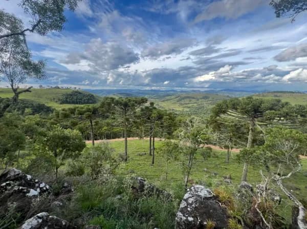 Terreno com vista fantástica para casa de campo