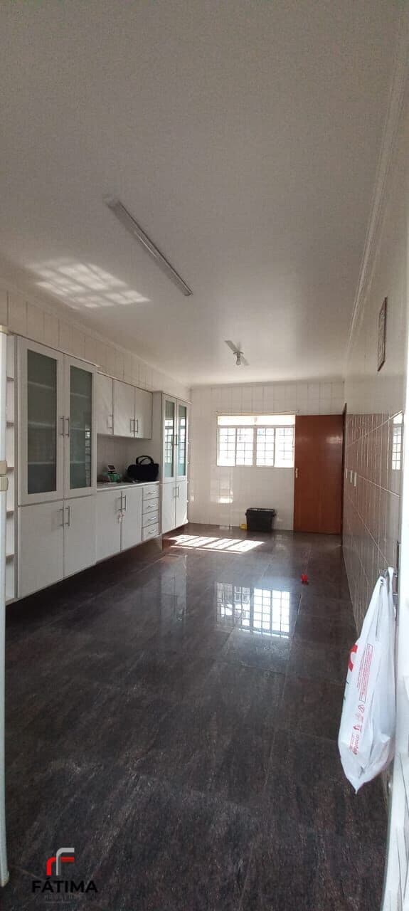 Casa no bairro Rosário mais ponto comercial em Pirassununga-SP
