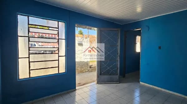 Casa em bairro São Judas em Capão Bonito/SP Excelente oportunidade de adquirir uma confortável casa no bairro Centro em Capão Bonito-SP! Com 2 dormitórios e 1 banheiro, esta residência possui uma área construída de 54.83m², perfeita para acomodar sua fam