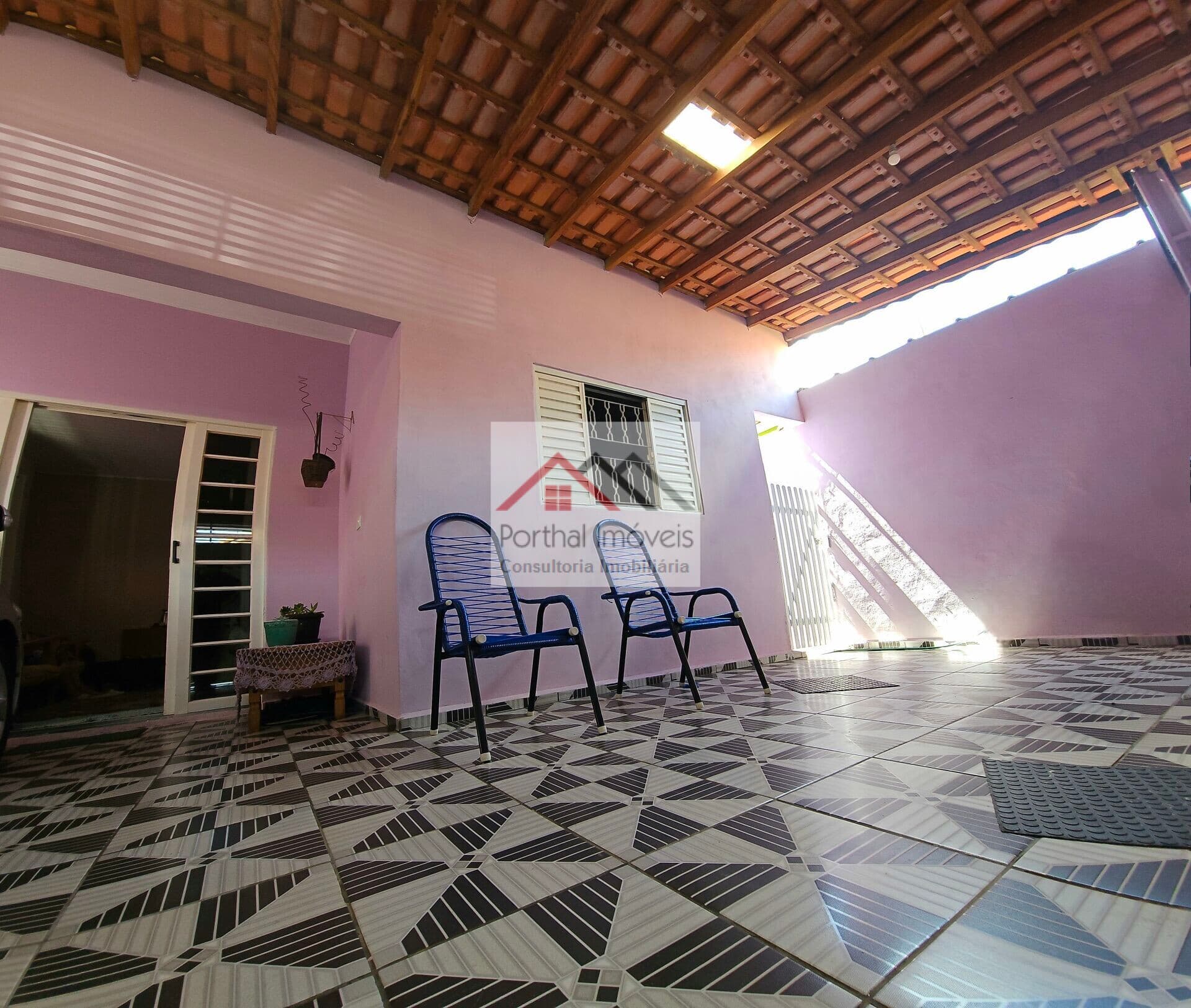 Casa em Vila Aparecida, Capão Bonito/SP Se você está em busca de uma nova moradia, temos o imóvel perfeito para você. Apresentamos uma casa à venda, localizada no bairro Vila Aparecida em Capão Bonito-SP. Com três dormitórios, sendo uma suíte, e um banhe