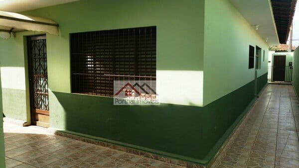 Casa Térrea em Jardim Alvorada, Capão Bonito/SP. m busca do lar perfeito no bairro Jardim Alvorada em Capão Bonito-SP? Apresentamos esta magnífica casa térrea, com 4 dormitórios, sendo 2 suítes, e 4 banheiros, distribuídos em uma generosa área construída