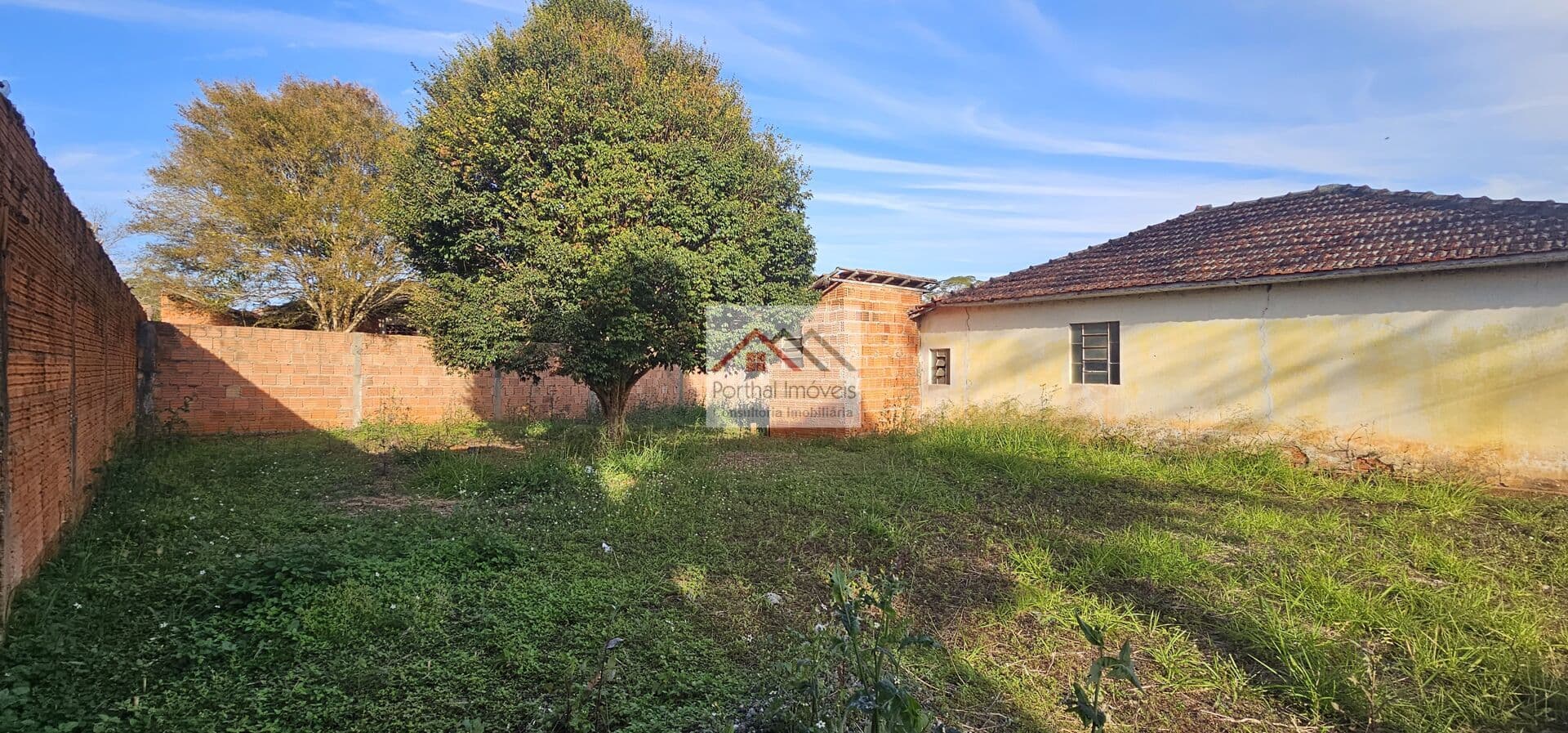 Terreno em Vila Bela Vista, Capão Bonito/SP Ótima oportunidade de locação de terreno na Vila Bela Vista em Capão Bonito-SP! Com uma área total de 360.42m², este terreno está localizado em uma região privilegiada, próxima a diversos estabelecimentos comer