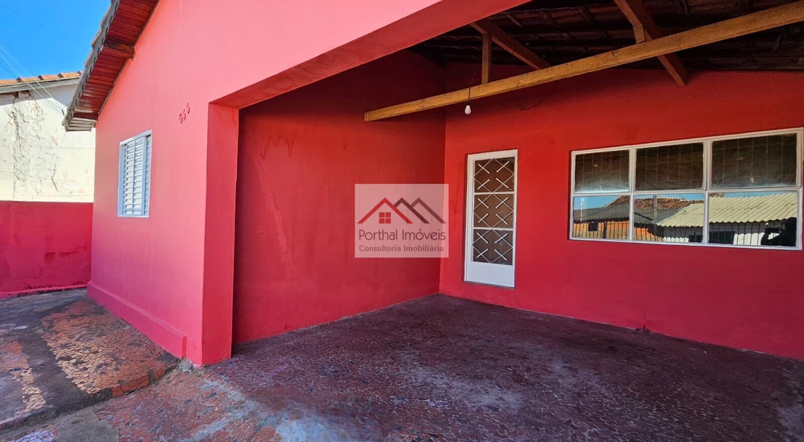 Casa em Jardim Cruzeiro, Capão Bonito/SP Se você busca por um novo lar no bairro Jardim Cruzeiro em Capão Bonito-SP, esta casa à venda pode ser a opção perfeita para você. Com três dormitórios, sendo uma suíte, e três banheiros, esta residência oferece t