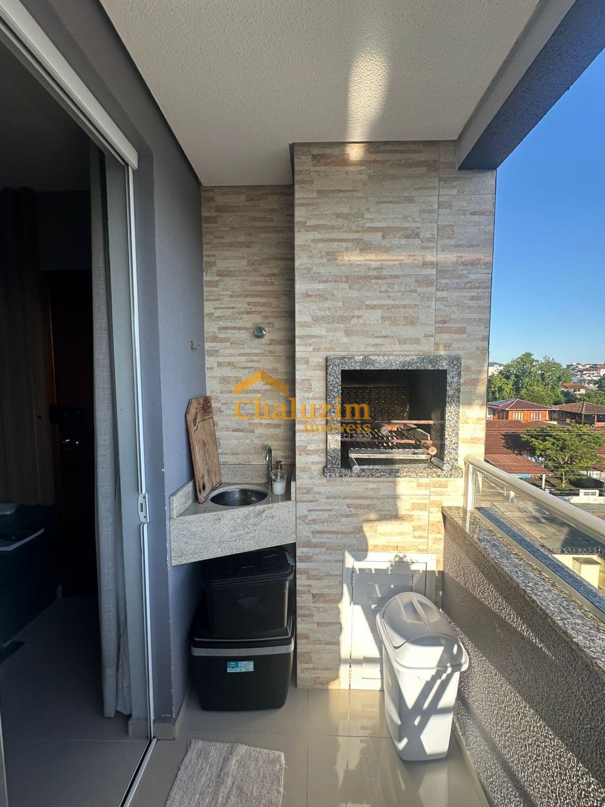 APARTAMENTO SEMIMOBILIADO NO COSTA E SILVA – PRONTO PARA MORAR!