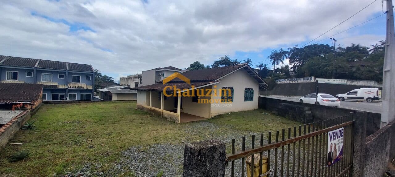 Terreno em ponto estratégico no bairro Vila Nova, Joinville/SC
