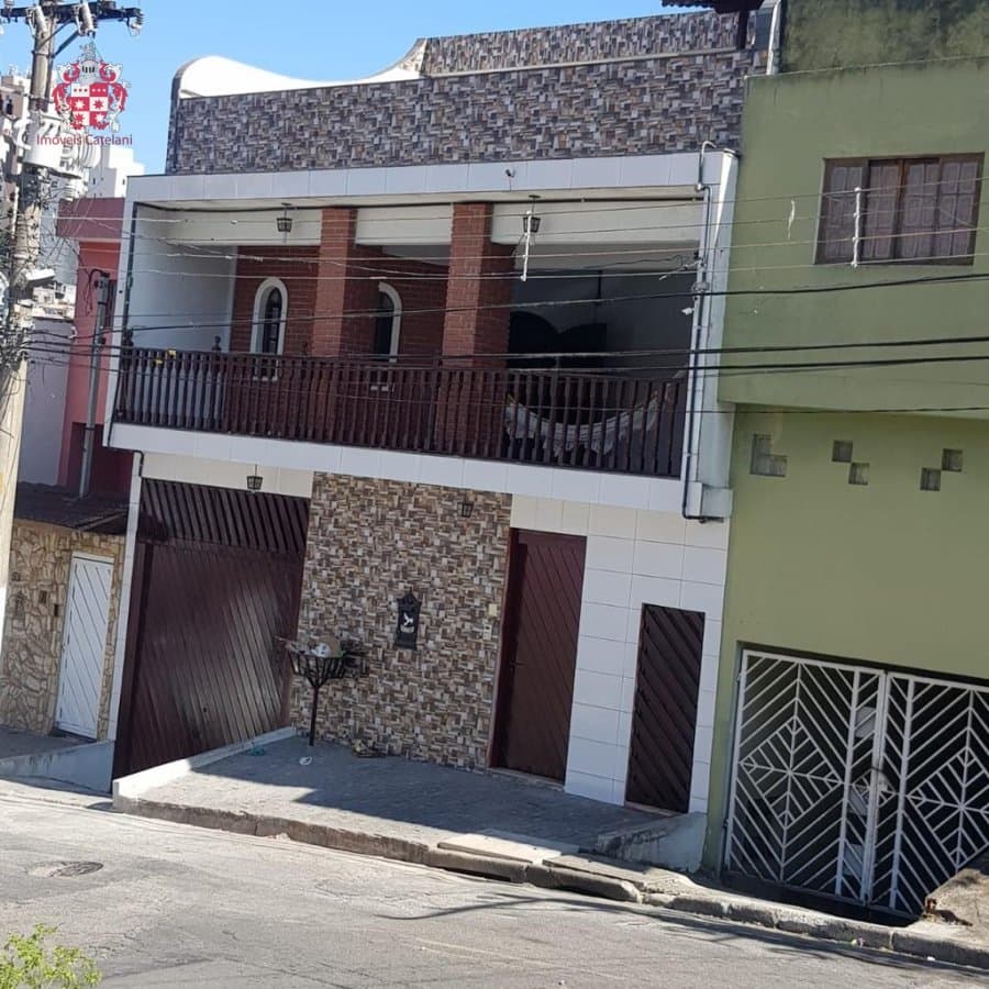 Sobrado Padrão para Venda em Vila Carmosina São Paulo-SP