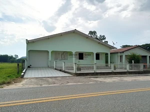 VENDO CASA DE ALVENARIA - BAIRRO RIACHINHO.