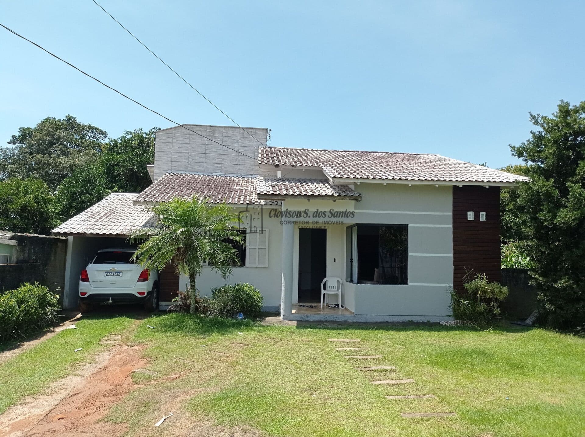 VENDO RESIDÊNCIA - PROX. CENTRO - MUNICÍPIO DE JAGUARUNA-SC!!