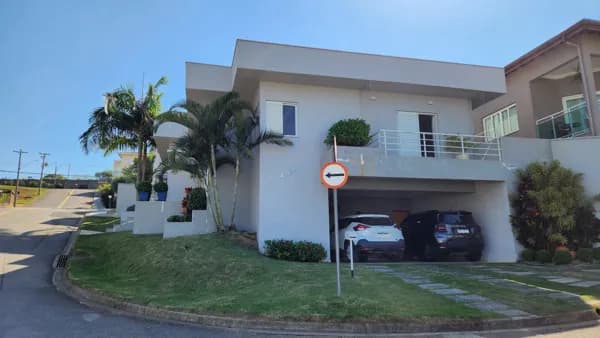 Casa em Condomínio a venda Bairro Parque das laranjeiras em Itatiba / SP