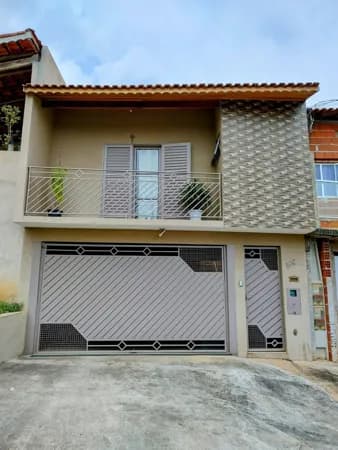 Casa assobradada no Bairro Jardim São Marcos | Bom Jesus dos Perdões - Sp