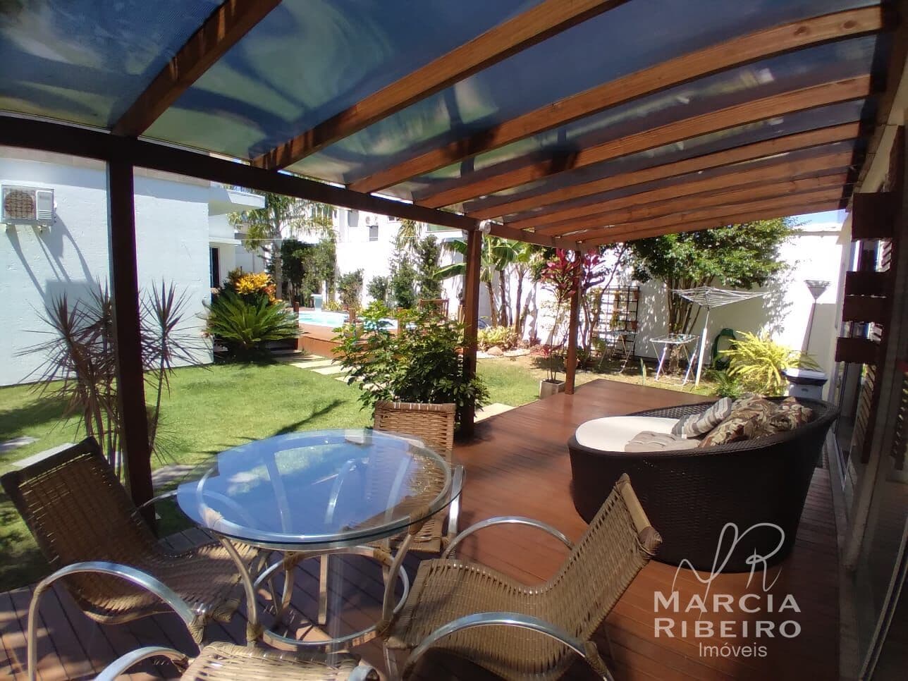 Casa Aconchegante com 3 dormitórios, sendo 2 suítes