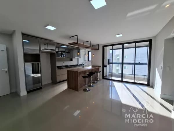 Apartamento 02 Suítes na Agronômica - Florianópolis