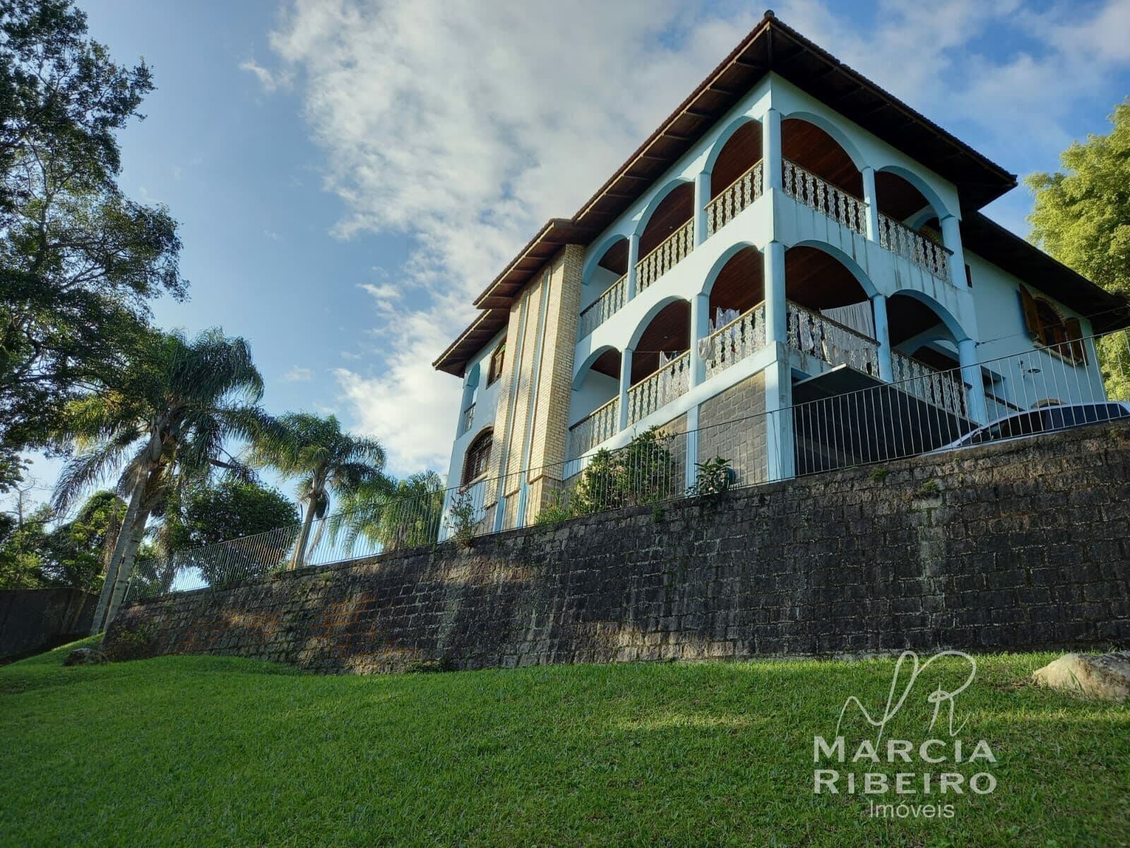 Casa com 6 quartos no Itacorubi