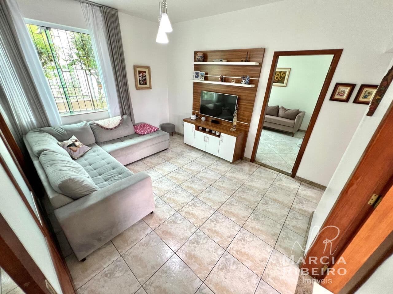 Casa com Piscina na Trindade