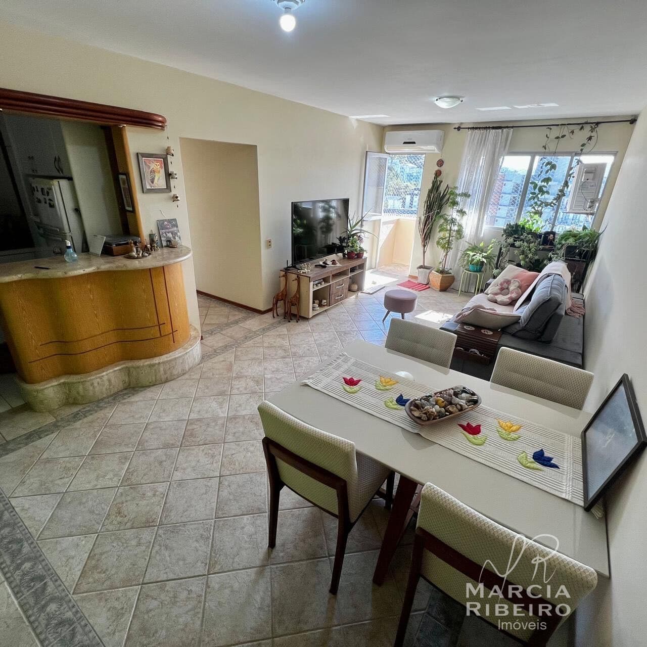 Apartamento 03 Dormitórios com Suíte na Trindade