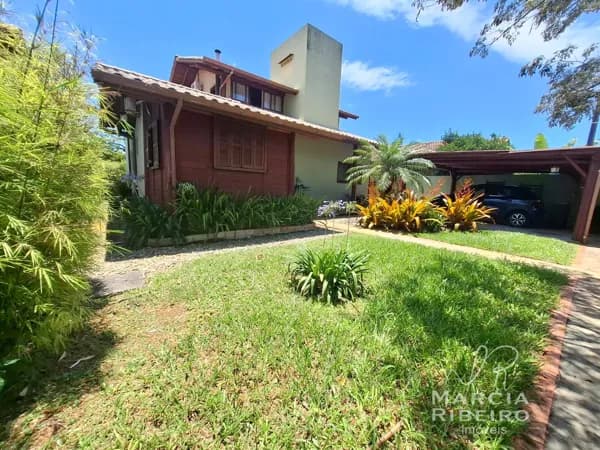 Casa Encantadora no Rio Vermelho, com acesso a praia
